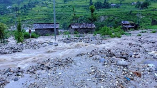 बाढीका कारण बाजुराको सिङ्गो गाउँ नै जोखिममा