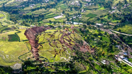 बाजुरामा बाढीले ९९ परिवार विस्थापित, जंगलको वास
