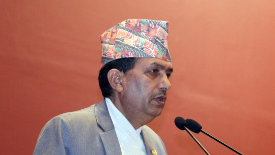 कोरोना भइरसका बिरामीलाई छुट्टै उपचार केन्द्र : मन्त्री ढकाल