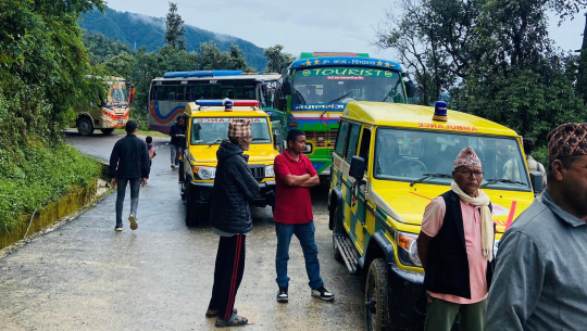 बुधवार रातिदेखि अवरुद्ध रहेको भीमदत्त राजमार्ग सुचारु