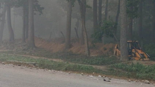 डोकेबजारमा भारतिय पक्षले ट्रेन्च खन्दै, जैविक मार्ग थुनिदै