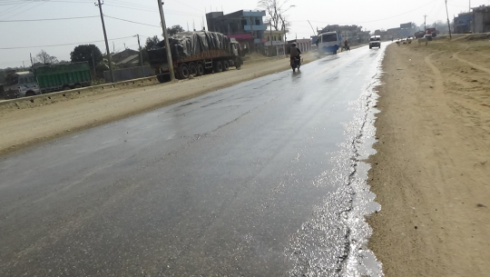 ६ लेन सडक निर्माणमा भइरहेकाे ढिलाइकाे कारण खोज्दै आयोजना कार्यालय