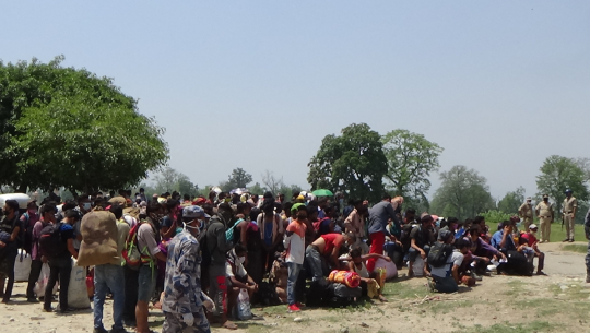 भारतबाट सुदूरपश्चिमका ३९ हजार भित्रिए, ३२ हजार क्वारेन्टिनमा, कहाँ छन् ७ हजार ?