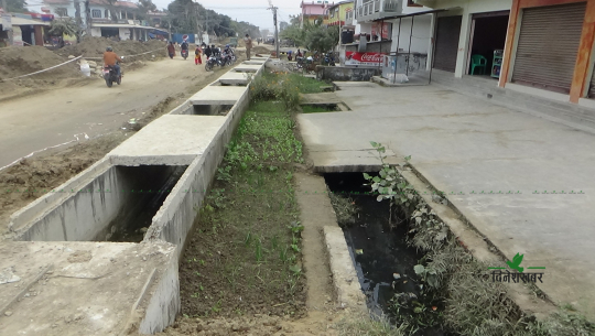 निर्माणाधीन धनगढीको सहिदगेट–क्याम्पस चोक सडक