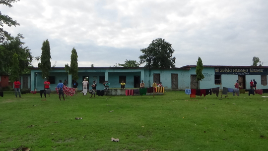 धनगढीका क्वारेन्टिनमा आरडिटी पोजेटिभ देखिएकासँगै अरुलाई पनि राख्दा जोखिम