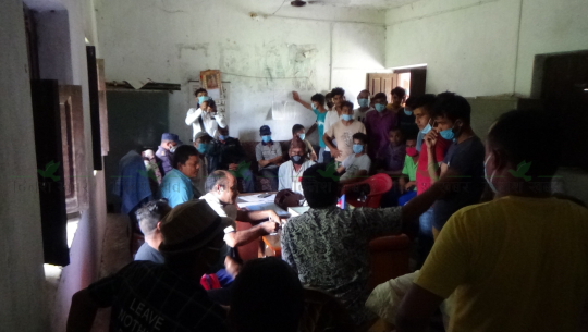 कञ्चनपुरमा उपभोक्ता समितिको मनपरी भएपछि स्थानीयद्वारा वडा कार्यालय घेराउ