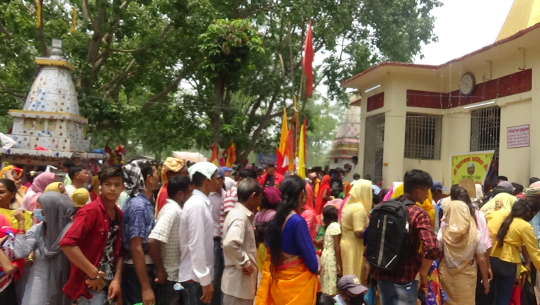 एकैदिन ५ लाख बढी दर्शनार्थी पुगे बेहडाबाबा धाम