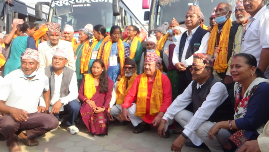 धनगढी उपमहानगरले ज्येष्ठ नागरिकलाई मुक्तिनाथ दर्शनका लागि पठायो