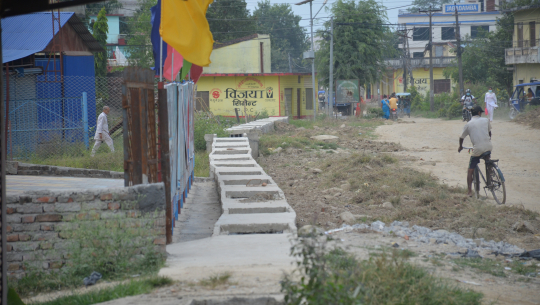 The jurisdiction of the road started by the federal government in Dhangadhi not vacated