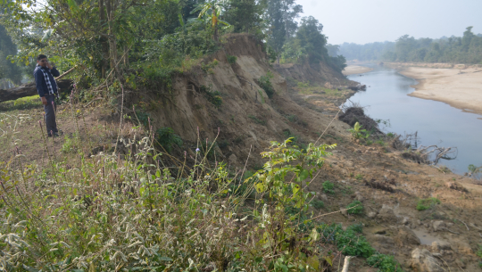 धनगढीको विकट डमौलिया गाउँ शिवगंगा नदी कटानको उच्च जोखिममा