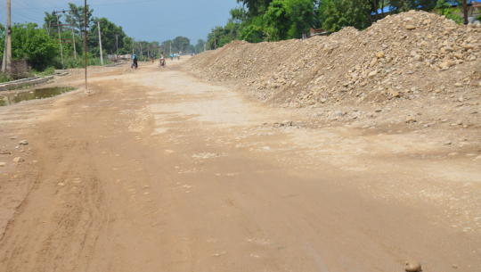 मेयर नै ठेकेदार भएपछि कैलालीमा सडक निर्माणको काम अलपत्र