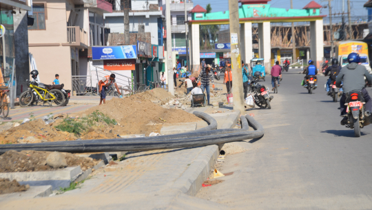 धनगढीमा साढे २० किमीभित्र खानेपानी पाइप विस्तार हुँदै, विद्युतको टुंगो लागेन