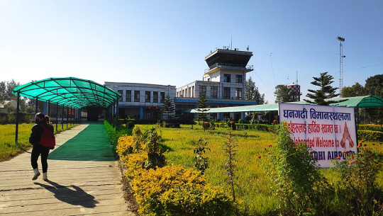 कैलालीमा प्रहरीका ३ इन्चार्ज फेरिए, विमानस्थलमा बमको कमान्ड