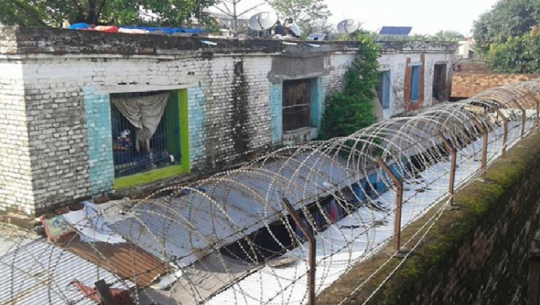 जिल्ला कारागार डोटीमा रहेका कैदी बन्दीसँगको भेटघाट बन्द