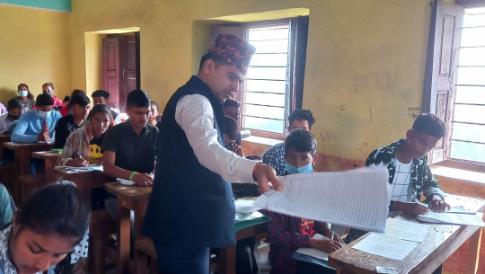 बैतडीमा एसईई ग्रेड वृद्धिको परीक्षामा एक कार्टुन चिट भेटिएपछि...