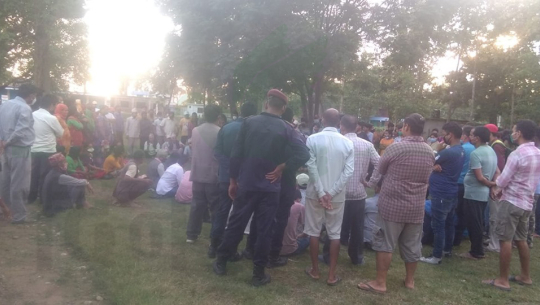 कैलालीमा वडा अध्यक्षका छोरा पक्राउपछि प्रहरी कार्यालय घेराउ