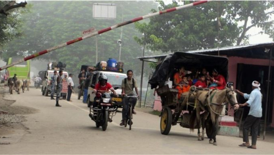गड्डाचौकी नाका भएर ८ सय ८७ पर्यटक सुदूरपश्चिम भित्रिए