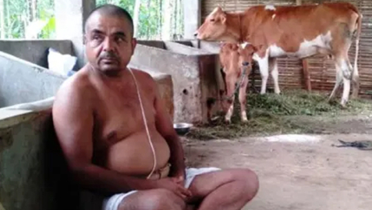 आमा मानेर गाईको किरिया बार्दै दाहाल