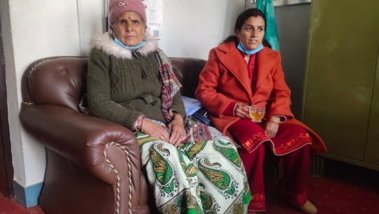 डोटीबाट काठमाडौँ पुगिन् छोराछोरी खोज्न ७० वर्षीया गंगादेवी