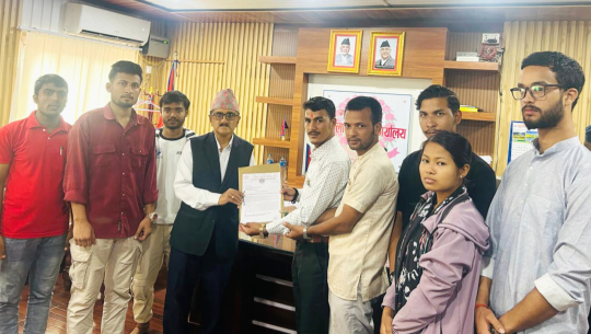 इम्बोस्ड सवारी नम्बर प्लेट देवनागरी लिपिमा राख्न प्राज्ञिक विद्यार्थी परिषद्को माग
