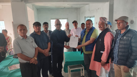 बैतडीमा ट्रमा सेन्टर सञ्चालनको माग गर्दै मुख्यमन्त्री शाहलाई ज्ञापन पत्र 