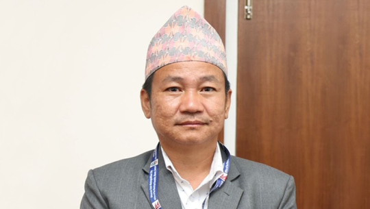 ओली–लेखक पक्राउ सम्बन्धमा हर्क साम्पाङको आयो टिप्पणी