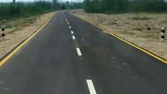 कैलालीको भजनीमा चार वर्षमा पनि सकिएन ५५ मिटर सडक