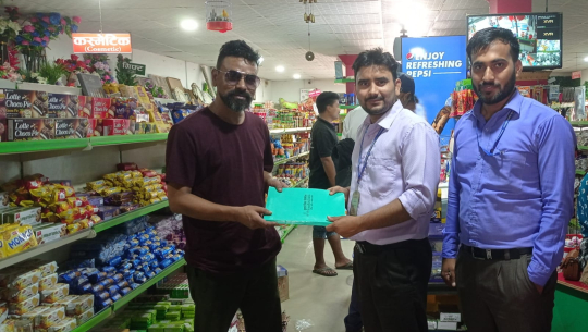 कैलालीको विष्ट सपिङ मार्टले कुमारी बैंकका कार्डवाहक ग्राहकलाई सेवामा छुट दिने 