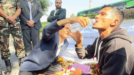 सुदूरपश्चिमका मदन बुढाले तोडे अनशन 