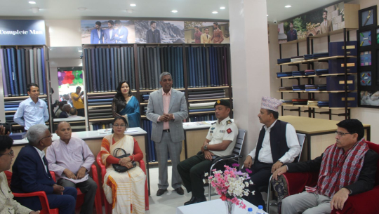 धनगढीमा खुल्यो रेमण्ड शप