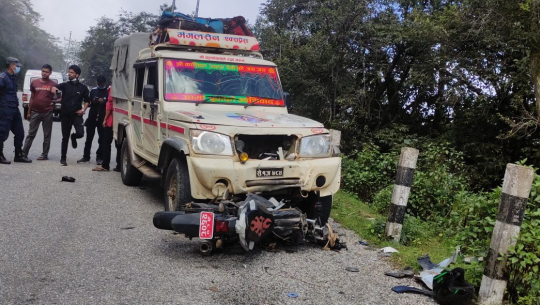 अछाममा मोटरसाइकल र जीप ठोक्किँदा २ जना घाइते