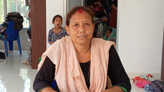 धनगढीकी सुरभीद्धारा कपडा बैँङ्कलाई सहयोग