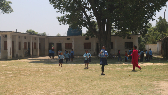 धनगढीका सरकारी विद्यालयमा किन घट्दैछन् विद्यार्थी ?