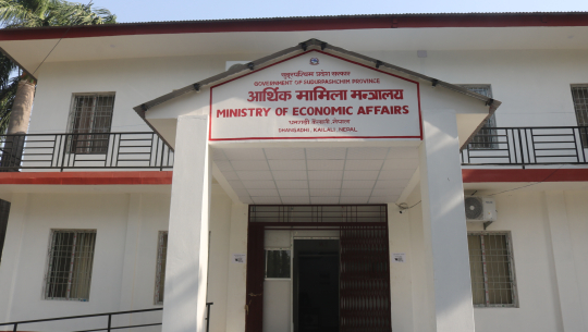 धनगढीमा सरकारी निकाय नै भवनको नक्सा पास गर्दैनन् 