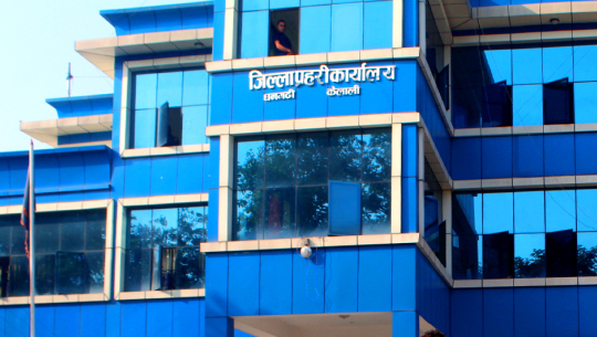 धनगढीमा एकल महिलाको जग्गा हड्पेर उल्टै प्रहरीमा थुनाइयो