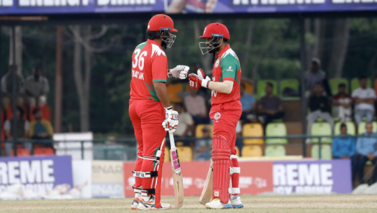 ओमानले नेपाललाई दियो ३०६ रनको बलियो लक्ष्य