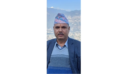 धनगढी ३ बिशाल नगरका गौरी लाल ओझाले गरे कपडा सहयोग