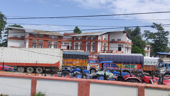 कैलाली भन्सार नाकाबाट ७ अर्ब ७ करोडको सामान आयात