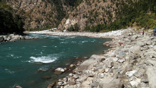 कर्णाली नदीमा अछामका दुई बालक बेपत्ता : एकको शव भेटियो, अर्काको खोजी हुँदै 