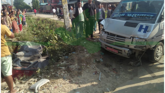 कैलालीमा अटो रिक्सा र विङ्गर ठोक्किदा एक जनाको मृत्यु, एक घाईते