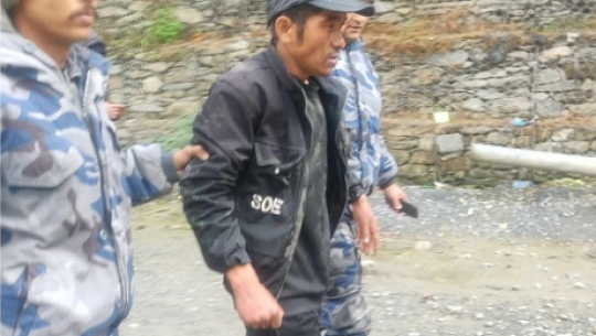 महाकाली नदिमा खसेका पुरुषको सशस्त्रले सकुशल उद्धार गर्‍यो