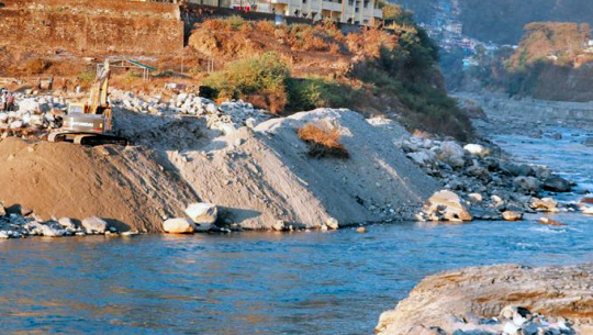 भारतले महाकालीमा निर्माण गरेको तटबन्धनको दुबै देशका प्राविधिक टोलीले निरीक्षण गर्ने