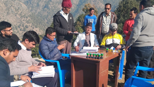 बैतडीको मेलौली नगरपालिकाले वडाबाटै योजना सम्झौता गर्दै  