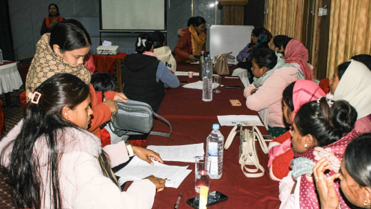 मुक्त कमलरी अझै परिचयपत्रविहीन 