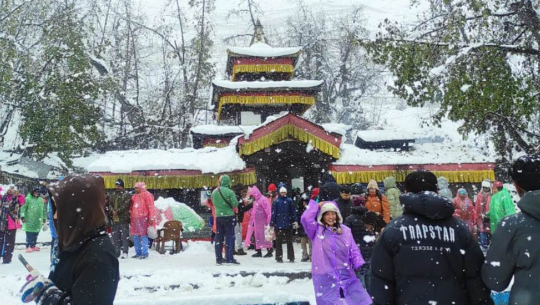 हिउँले ढाक्यो मुस्ताङ : कागबेनीदेखि मुक्तिनाथसम्मको यात्रा नगर्न आग्रह