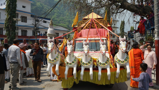 गजेन्द्रमोज्ञनारायण–मुक्तिनाथ रथयात्रा टोली म्याग्दीमा