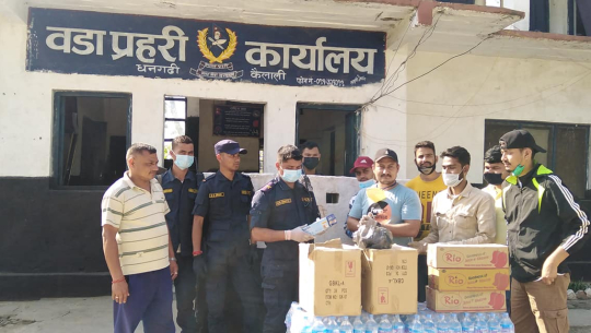 नेविसंघद्वारा वडा प्रहरी कार्यालय धनगढीलाई सहयोग