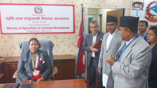 कृषिमन्त्री चौधरीद्वारा पदभार ग्रहण