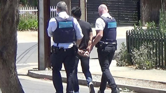 पूर्वप्रेमिकाको नग्न तस्वीर सार्वजनिक गर्ने धम्की दिने नेपाली युवक अस्ट्रेलियामा पक्राउ