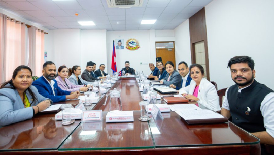 मन्त्रिपरिषद बैठक बस्दै